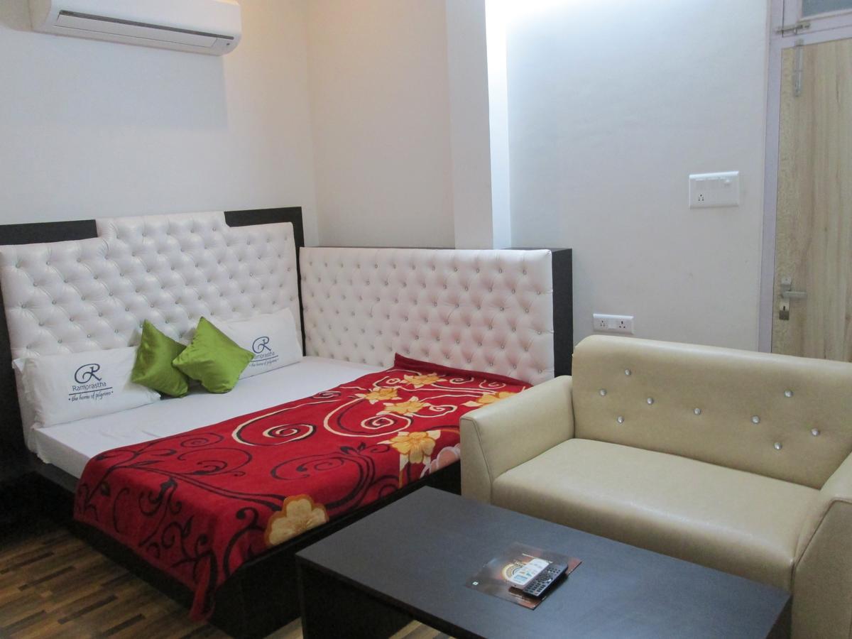 Ramprastha Hotel Ayodhya Экстерьер фото